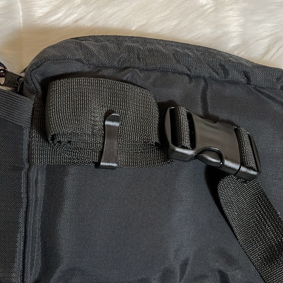 Jansport Black Fanny Pack Belt Purse - Picture 8 of 8